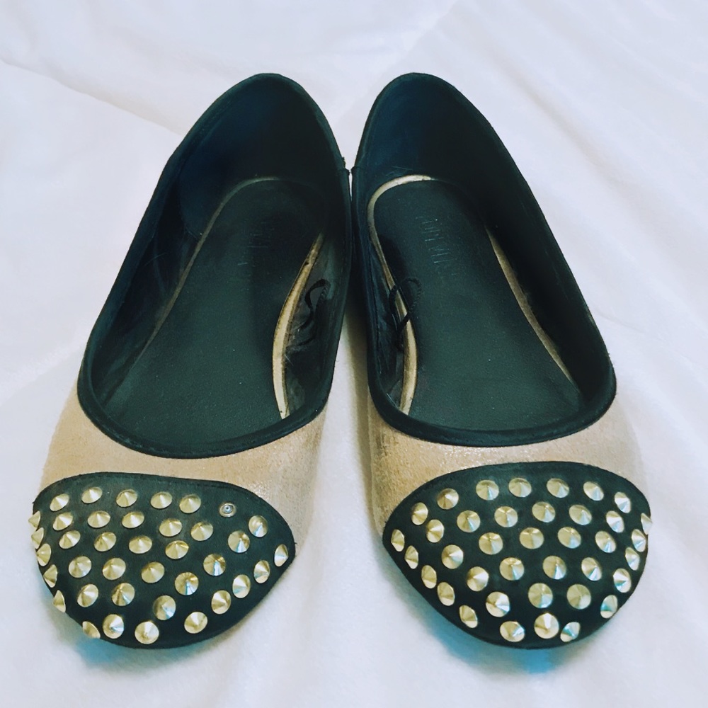 Black & Gold Studded Heals